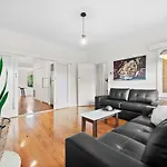 Family Friendly, Sleeps 8, Big Backyard, Pet Friendly