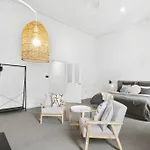 So Central! 3 Bedroom Apartment