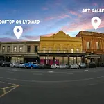 So Central! 3 Bedroom Apartment