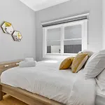 Stunning 4Br Cottage In The Heart Of Ballarat - Pet Friendly & Fast Wifi