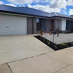 New Apartment 3 Min To Sovereign Hill & Wildlife Park