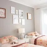 Ballarat Cozy Cottage For Families, Sleeps 8, Pet Friendly, Big Backyard, Parking For 4 Cars, Close To Shopping Mall