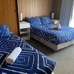 Woodmans Hill Motel