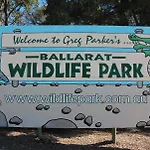 Ballarat Modern Oasis, Stylish 3 Bedroom 2 Bathroom Retreat, Newly Build, New Appliances, Beds And Furniture, Walking Distance To Shopping Mall