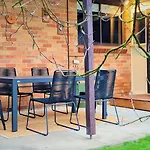 Allawa- Central & Cosy Ballarat Art Deco