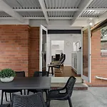 \'Muir House\' Laidback Family Living In Ballarat