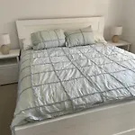 Deluxe Room Shared House