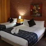 Bakery Hill Motel