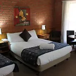 Bakery Hill Motel