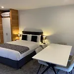 Sovereign Park Motor Inn