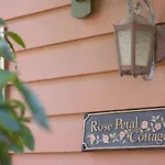 Rose Petal Cottage Quaint Studio In Ballarat
