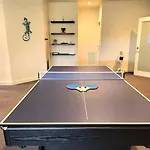 Huge 4Br Pool Table & 75\