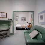 Large Studio Apartment With Spa