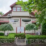 Large Studio Apartment With Spa