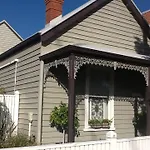 Redruth Cottage And Redruth Apartment