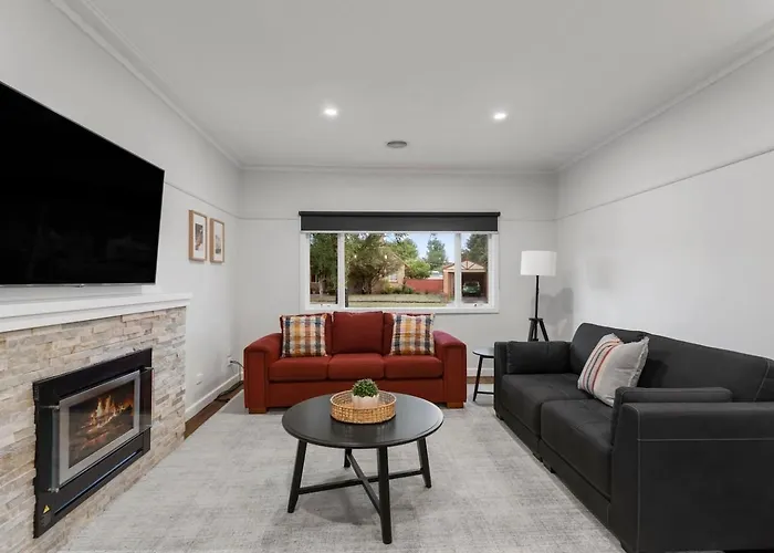 \'Muir House\' Laidback Family Living In Ballarat