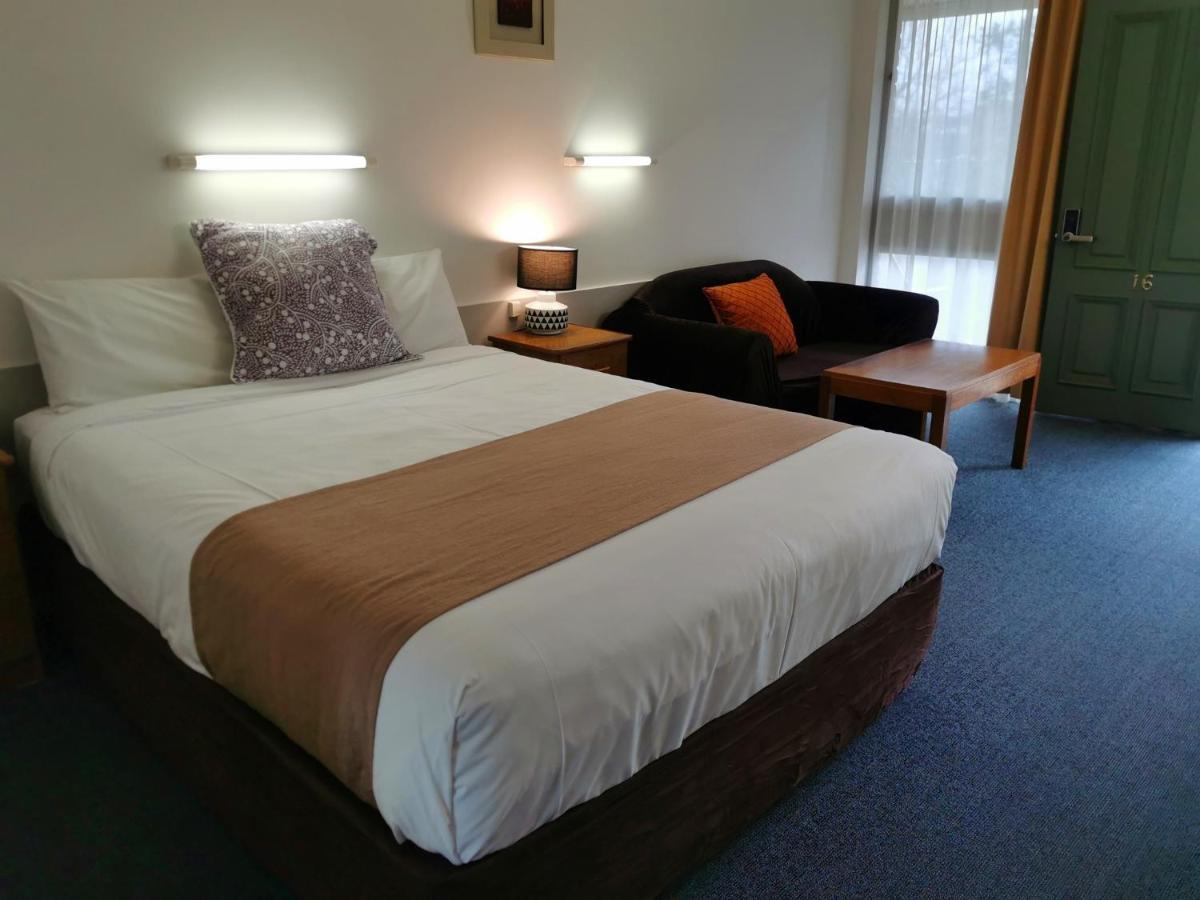 Eureka Motel 2*