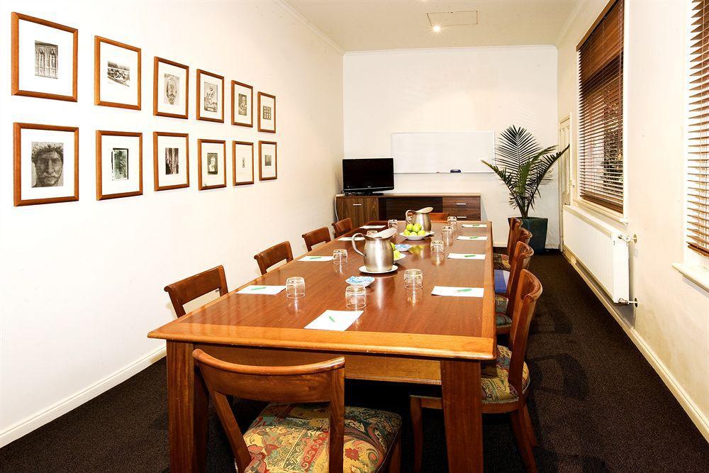 Hotel Ansonia On Lydiard 4*