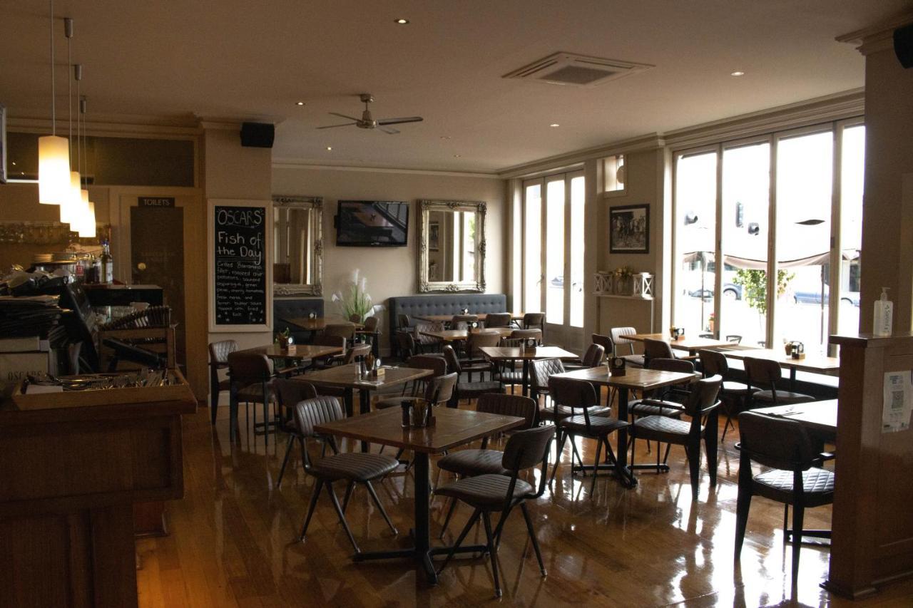 Hotel Oscars And Cafe Bar Ballarat