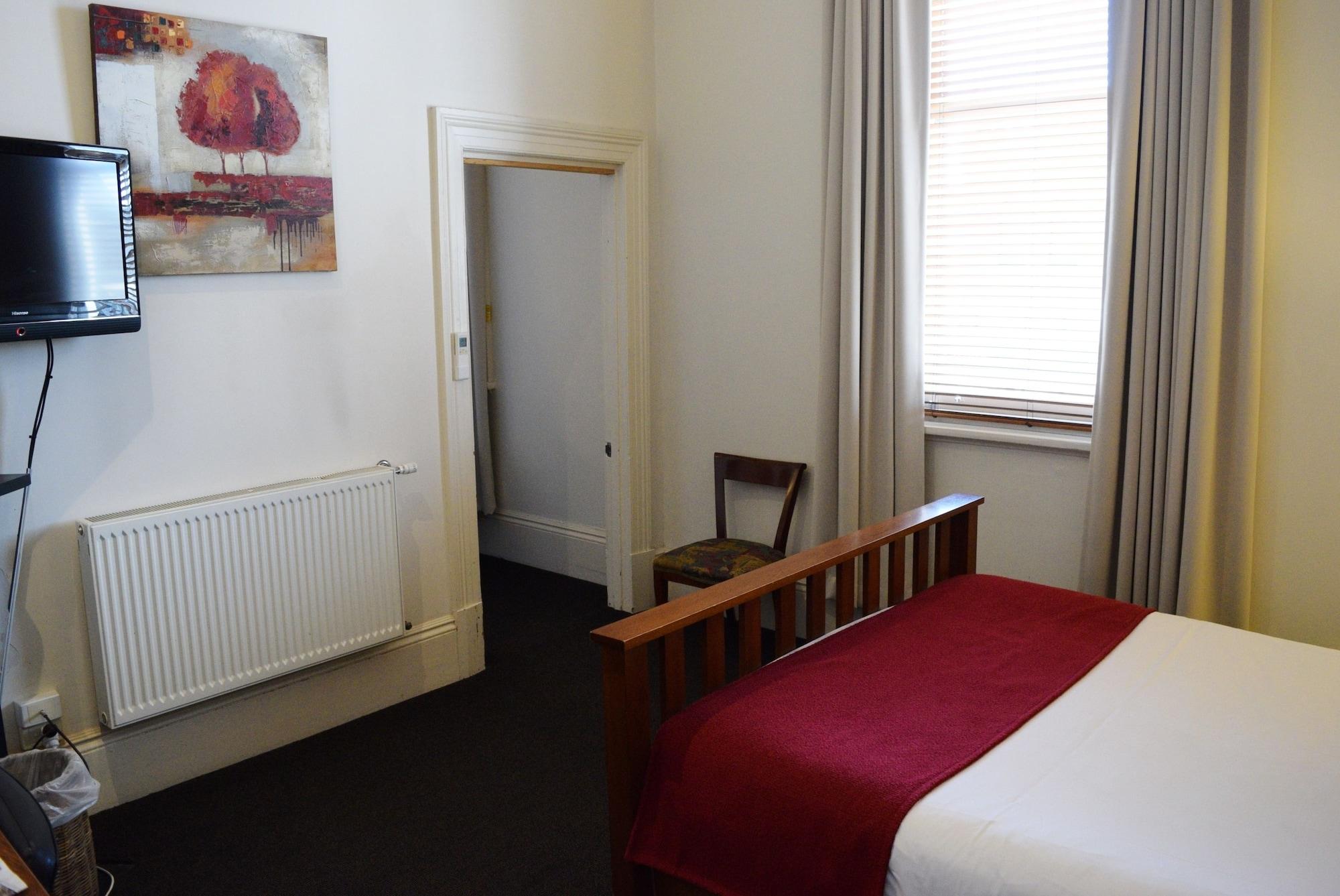 Hotel Ansonia On Lydiard 4*