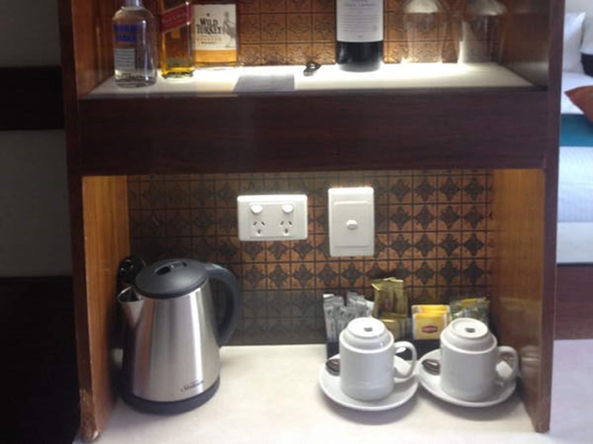 Mid Hotel