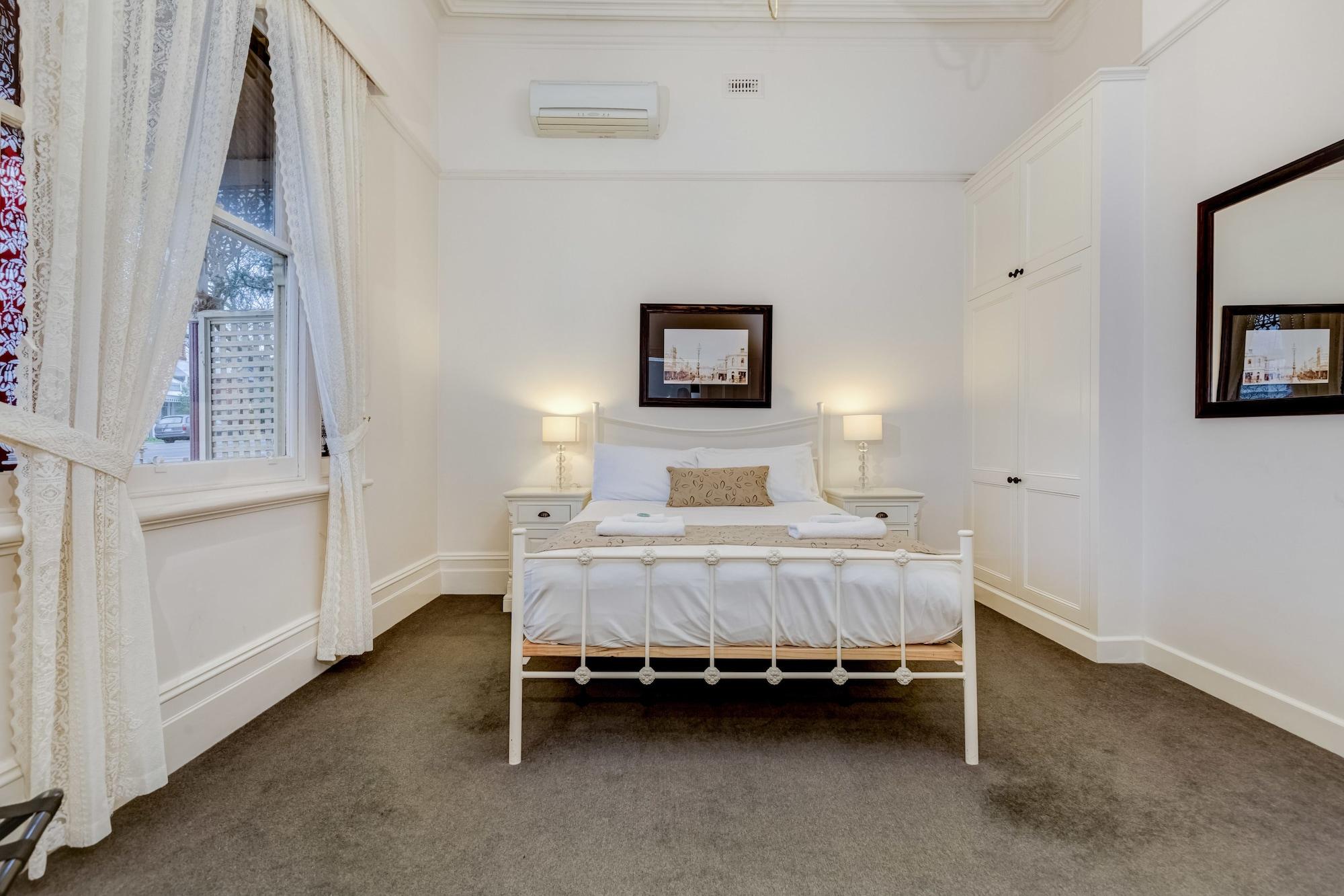 Seymours On Lydiard 4* Ballarat