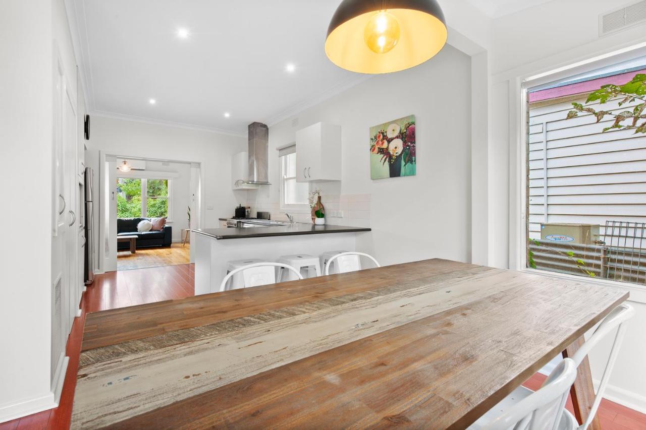 Family Friendly, Sleeps 8, Big Backyard, Pet Friendly *