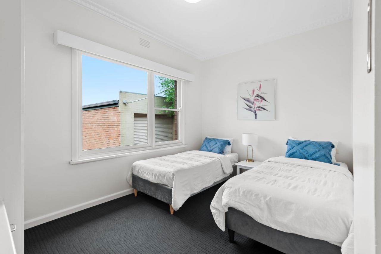 Family Friendly, Sleeps 8, Big Backyard, Pet Friendly