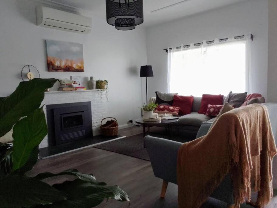 Eureka Charming Comfy And Peaceful Only 2 Minutes From Cbd