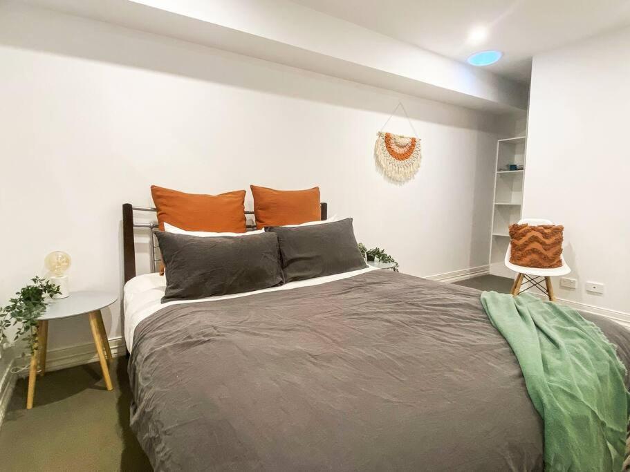 So Central! 3 Bedroom