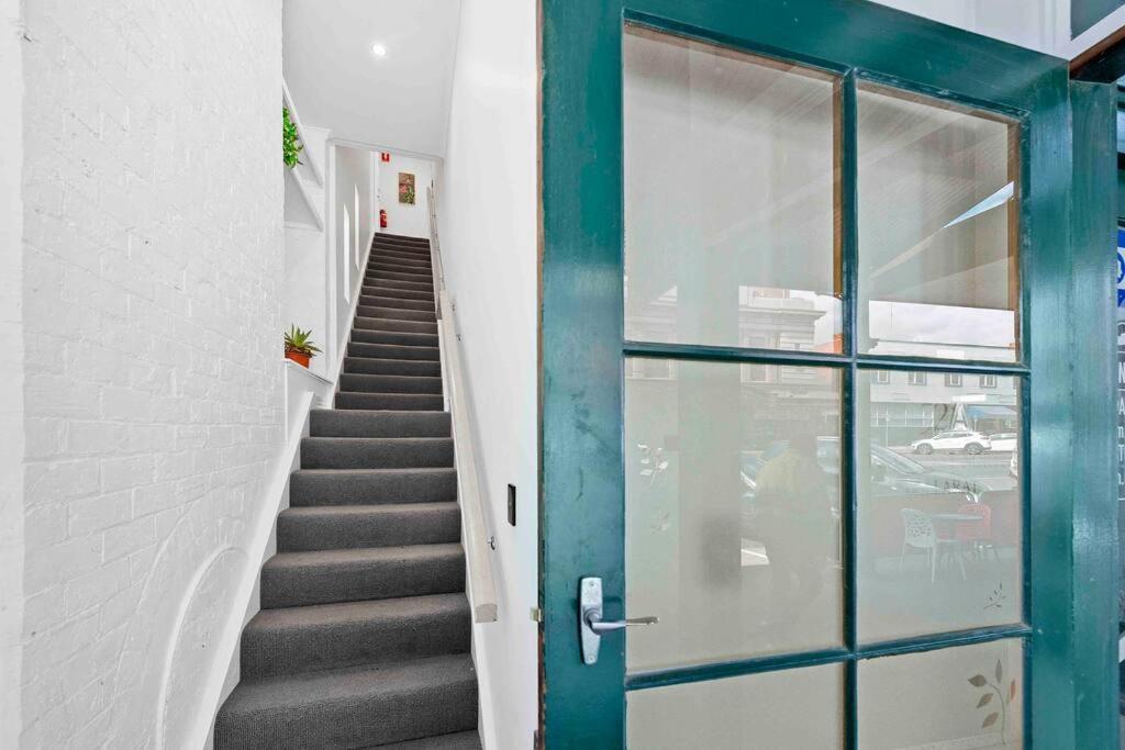 Apartment So Central! 3 Bedroom *