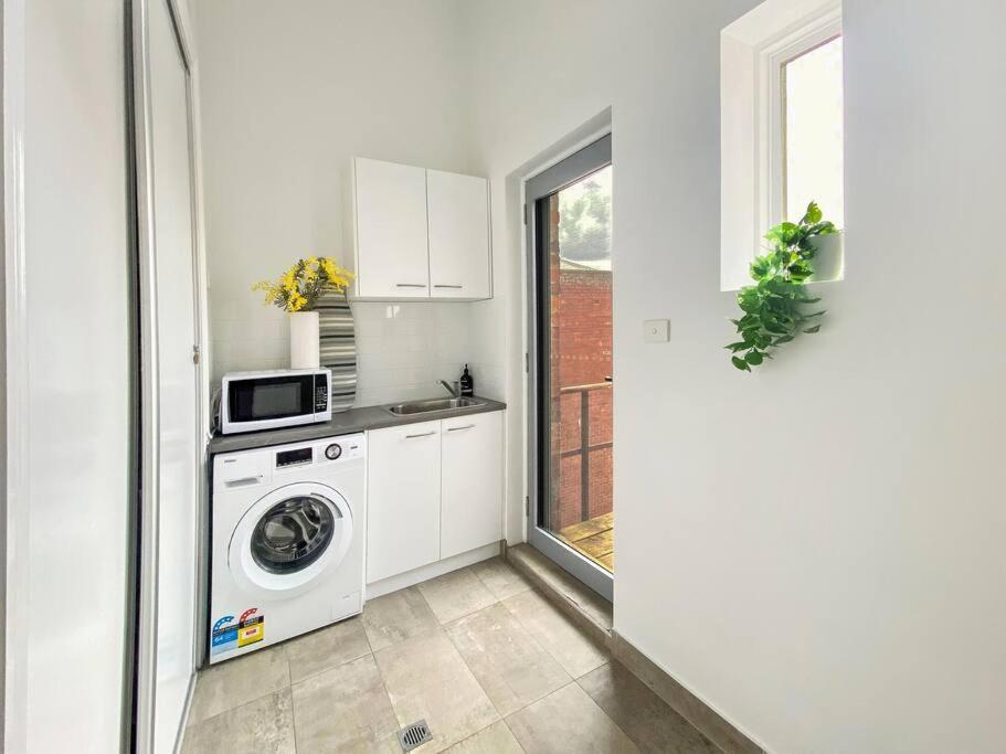 So Central! 3 Bedroom Apartment Ballarat
