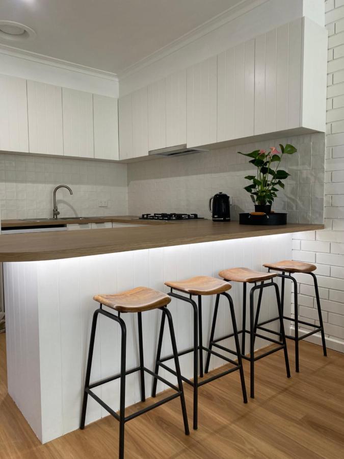 Nicholson 1 Apartment *