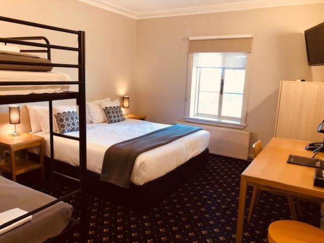 Sovereign Hill 4*