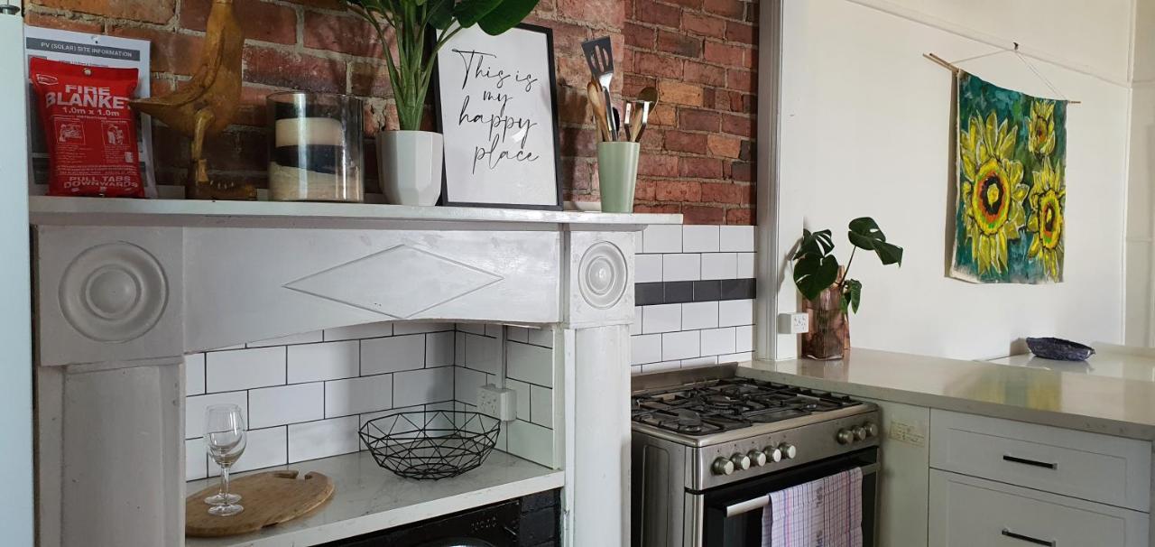 Betty The Renovated - And Warm Apartment Ballarat