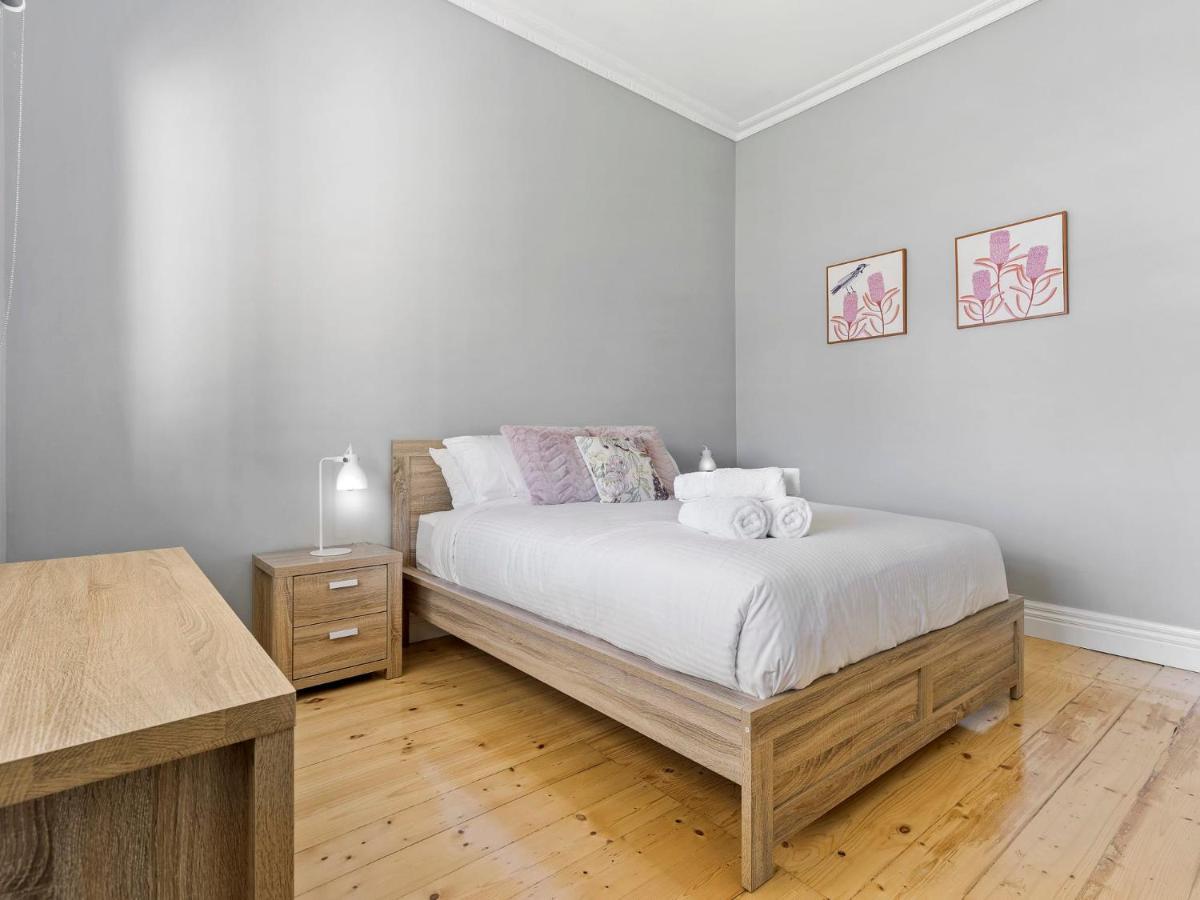 Stunning 4br In The Heart Of - Pet Friendly & Fast Wifi