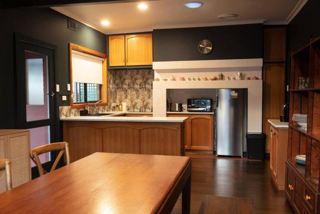 Holiday home Allawa- & Cosy Art Deco Ballarat