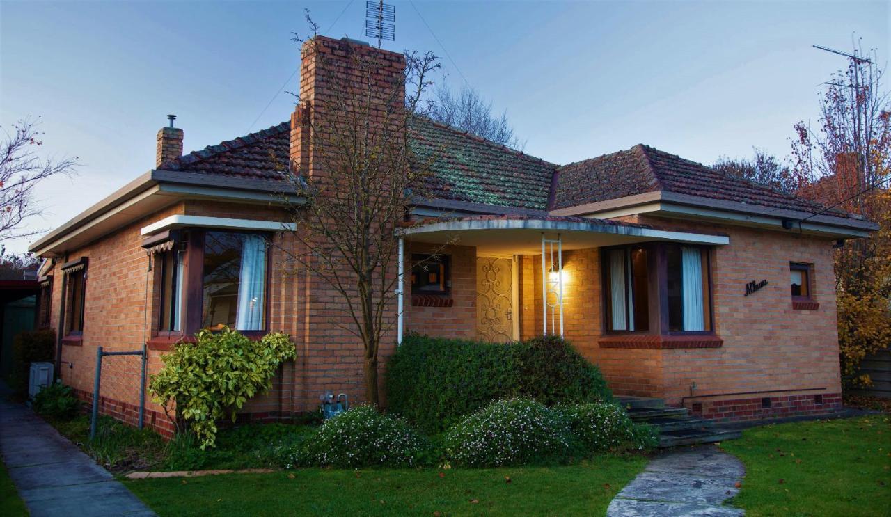 Allawa- & Cosy Art Deco Ballarat