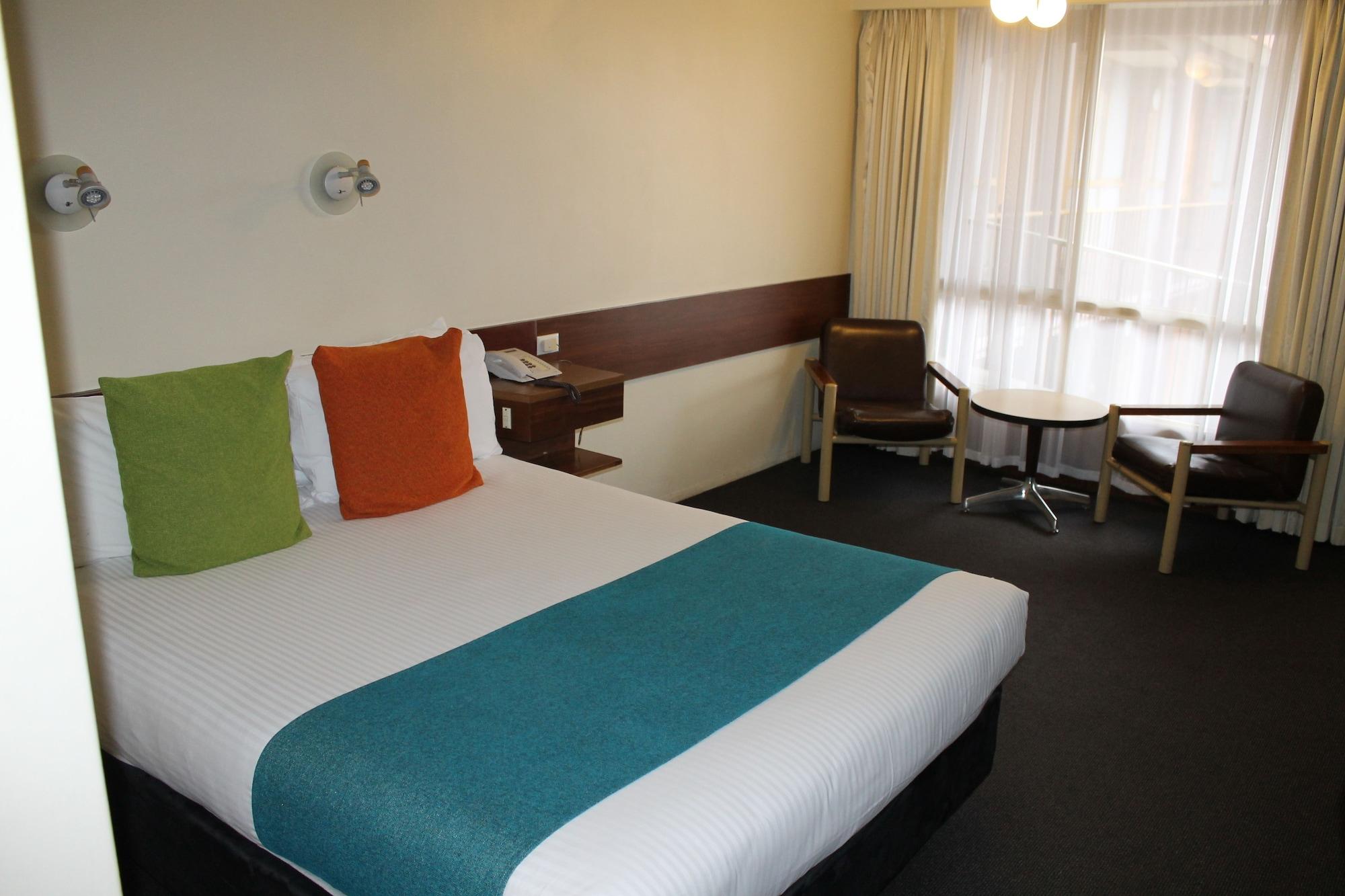 Mid Hotel