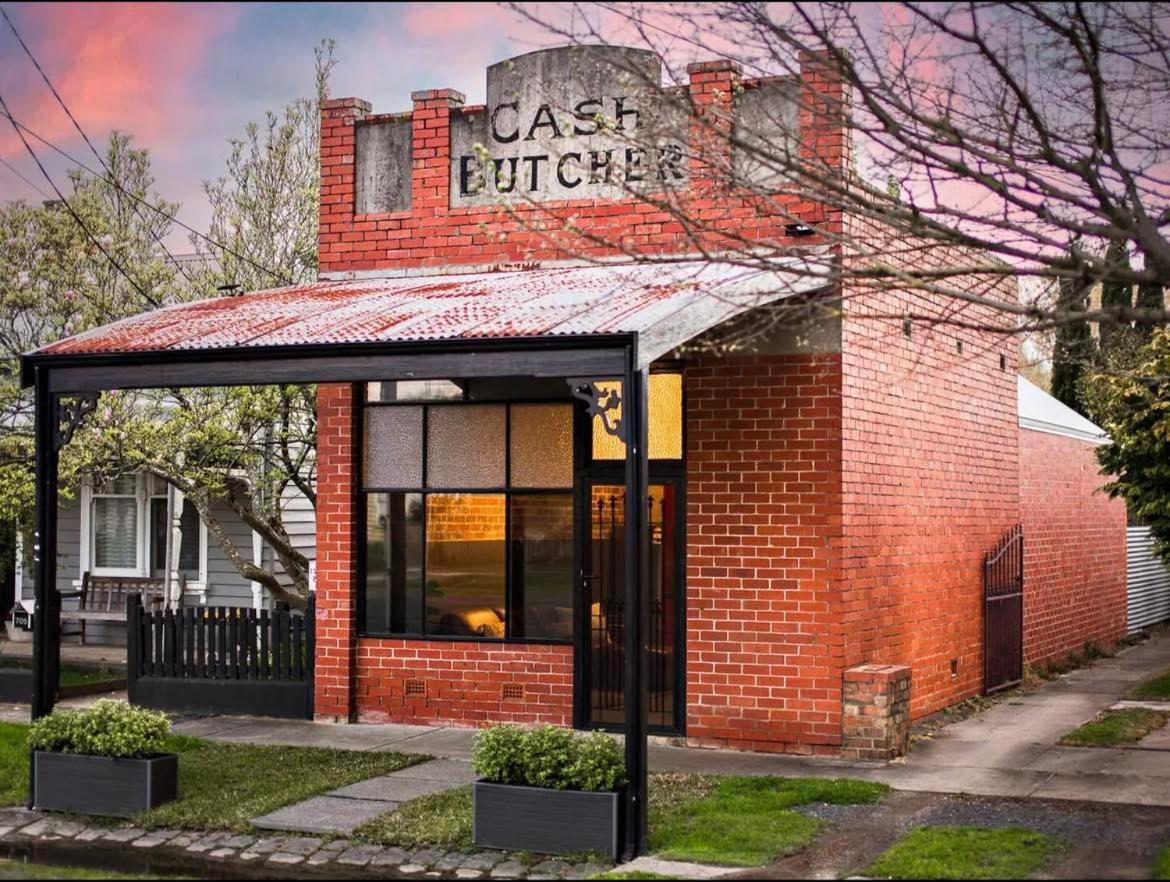 Bed & Breakfast The Cash Butcher - Classy & Centrally Located Ballarat