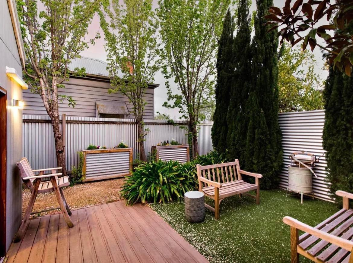 The Cash Butcher - Classy & Centrally Located Bed & Breakfast Ballarat