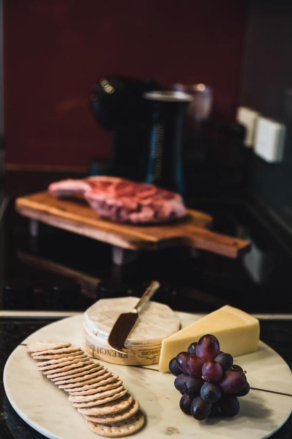 The Cash Butcher - Classy & Centrally Located Bed & Breakfast Ballarat
