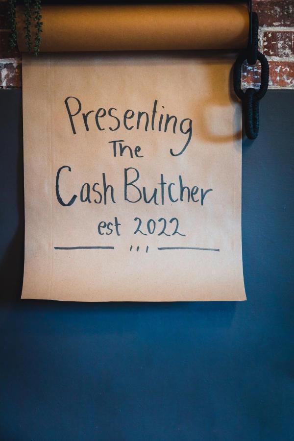 The Cash Butcher - Classy & Centrally Located Bed & Breakfast