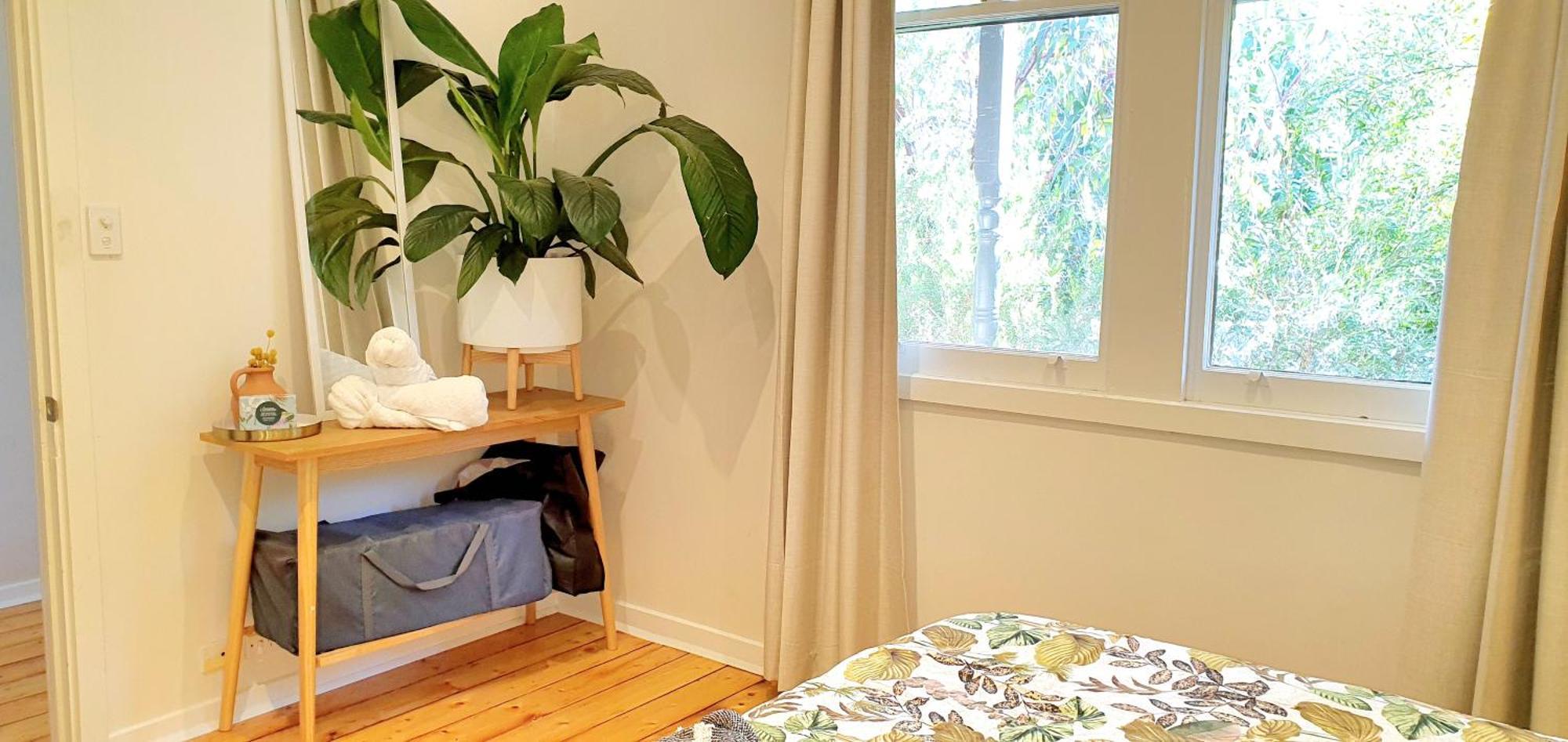 Holiday home - Grant Street - Natural, Boho, Coastal Vibe - 2 Kms From Sovereign Hill - Sleeps 1 To 6