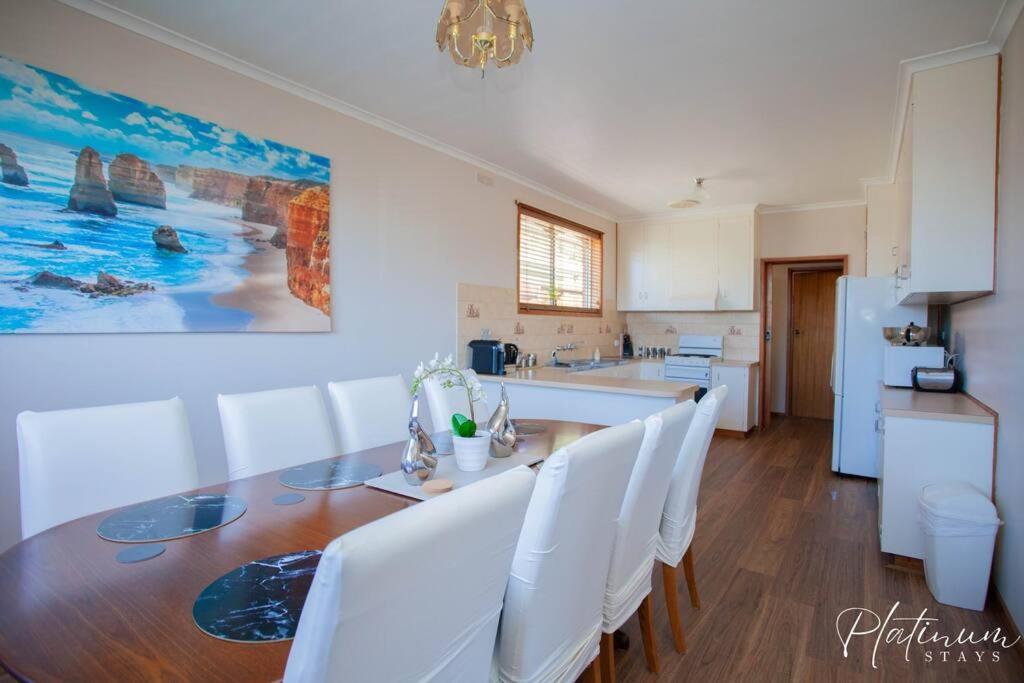 Retreat On Claxton * Ballarat