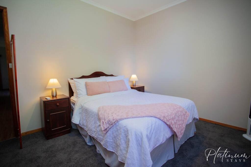 Retreat On Claxton Holiday home