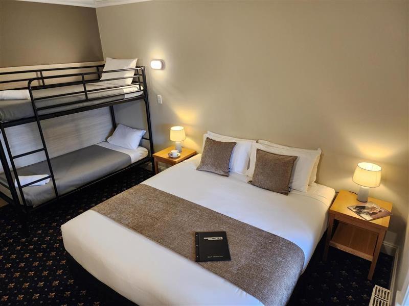 Sovereign Hill Hotel 4*
