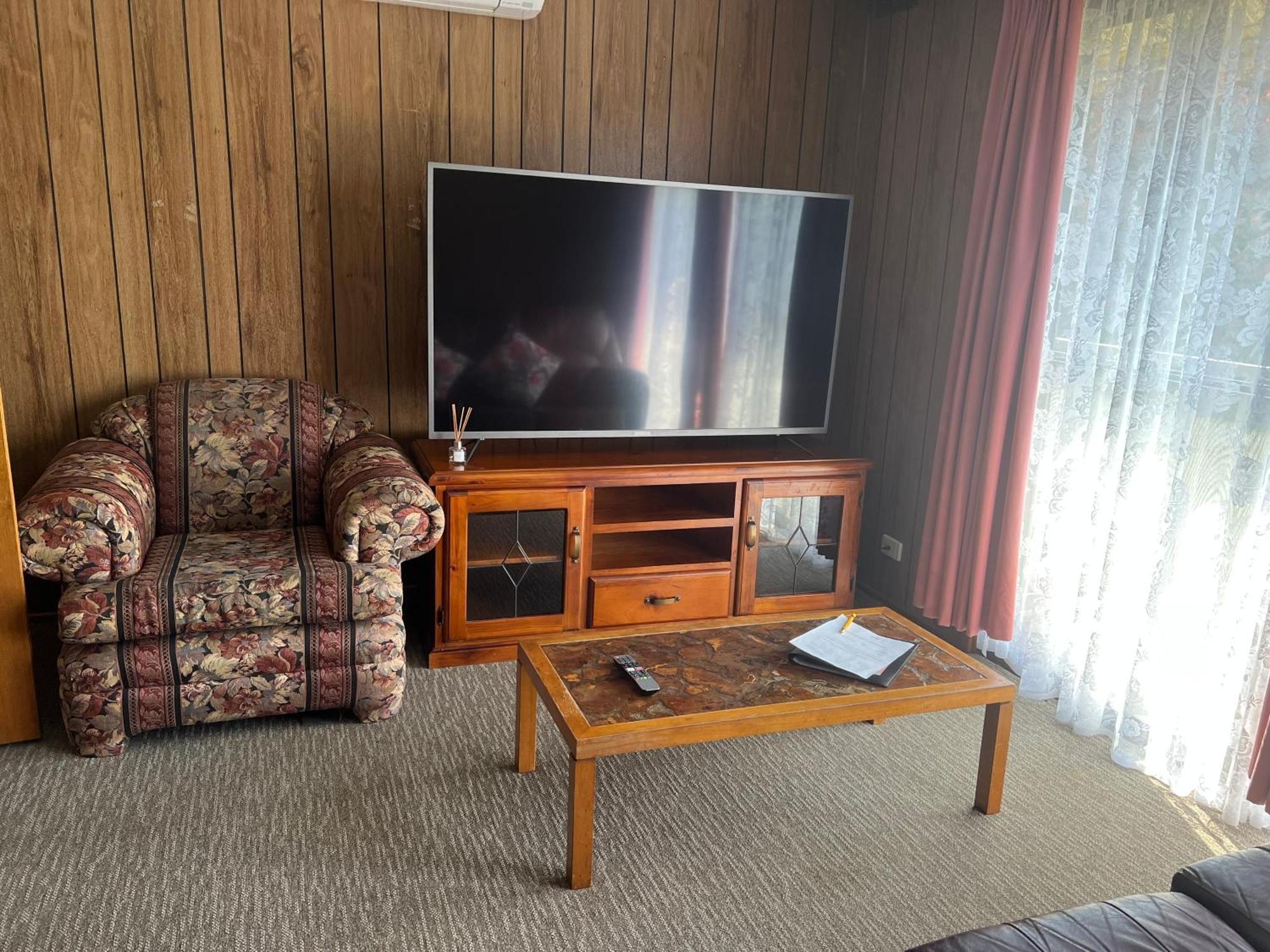 Woodmans Hill Motel