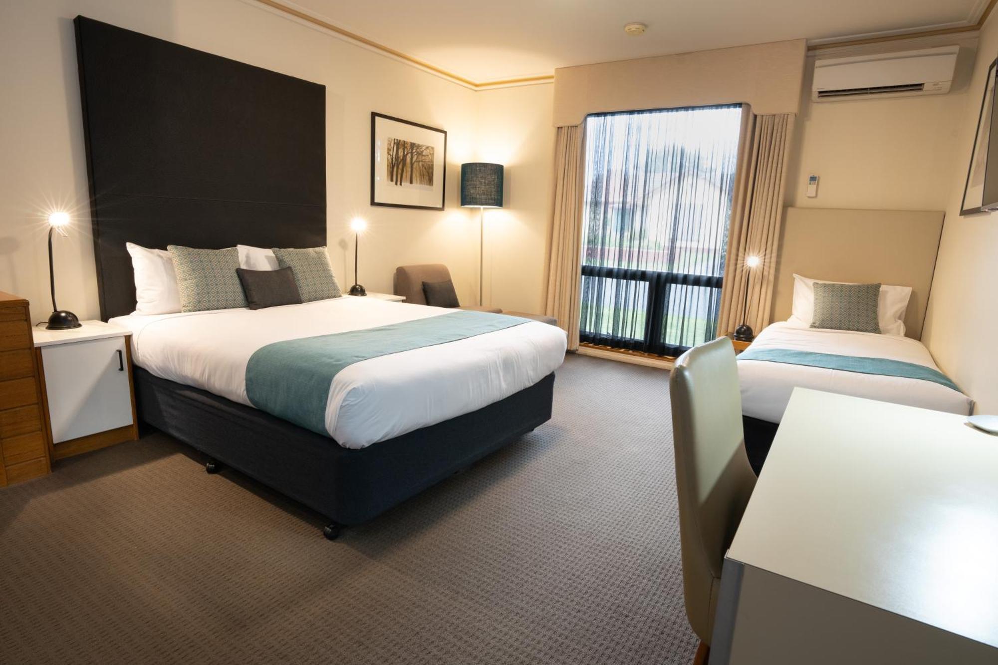 Sovereign Park Motor 4*