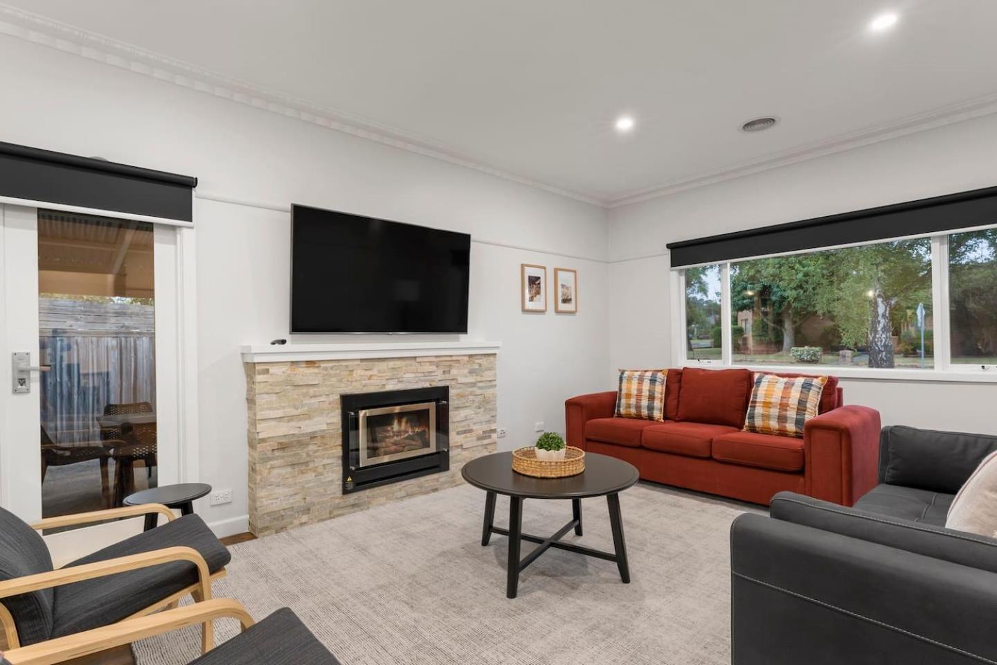 'muir House' Laidback Family Living In Holiday home